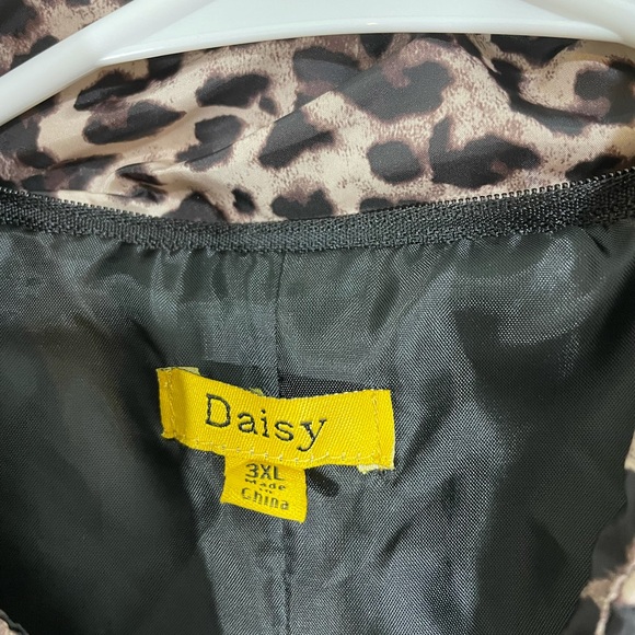 Leopard print Puffer Vest - Picture 3 of 4